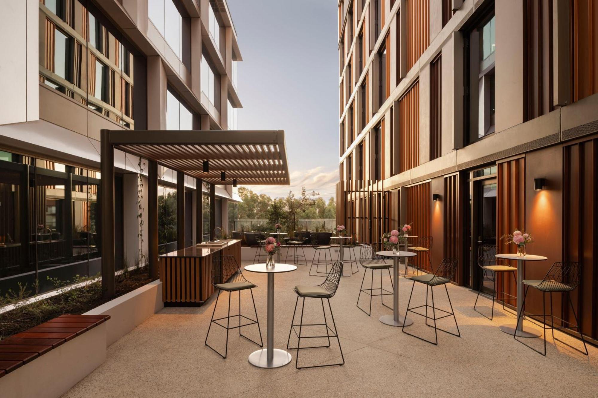 Courtyard By Marriott Perth Murdoch Фримантл Экстерьер фото